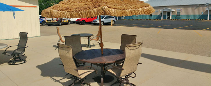umbrellas and patio tables for sale in barneveld wi